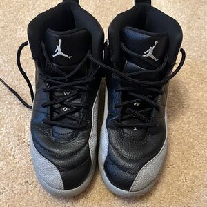 Nike Kids Black and Gray Sneakers